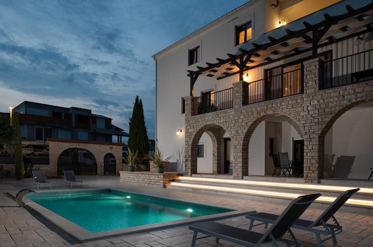 Villa Jalan Vrsi Exterior photo